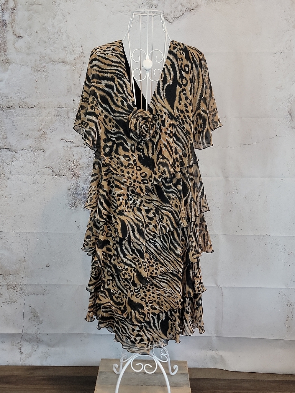 Vintage Cattiva By Ann Hobbs Animal Print Tiered V-Neck Dress - Beige Black  M